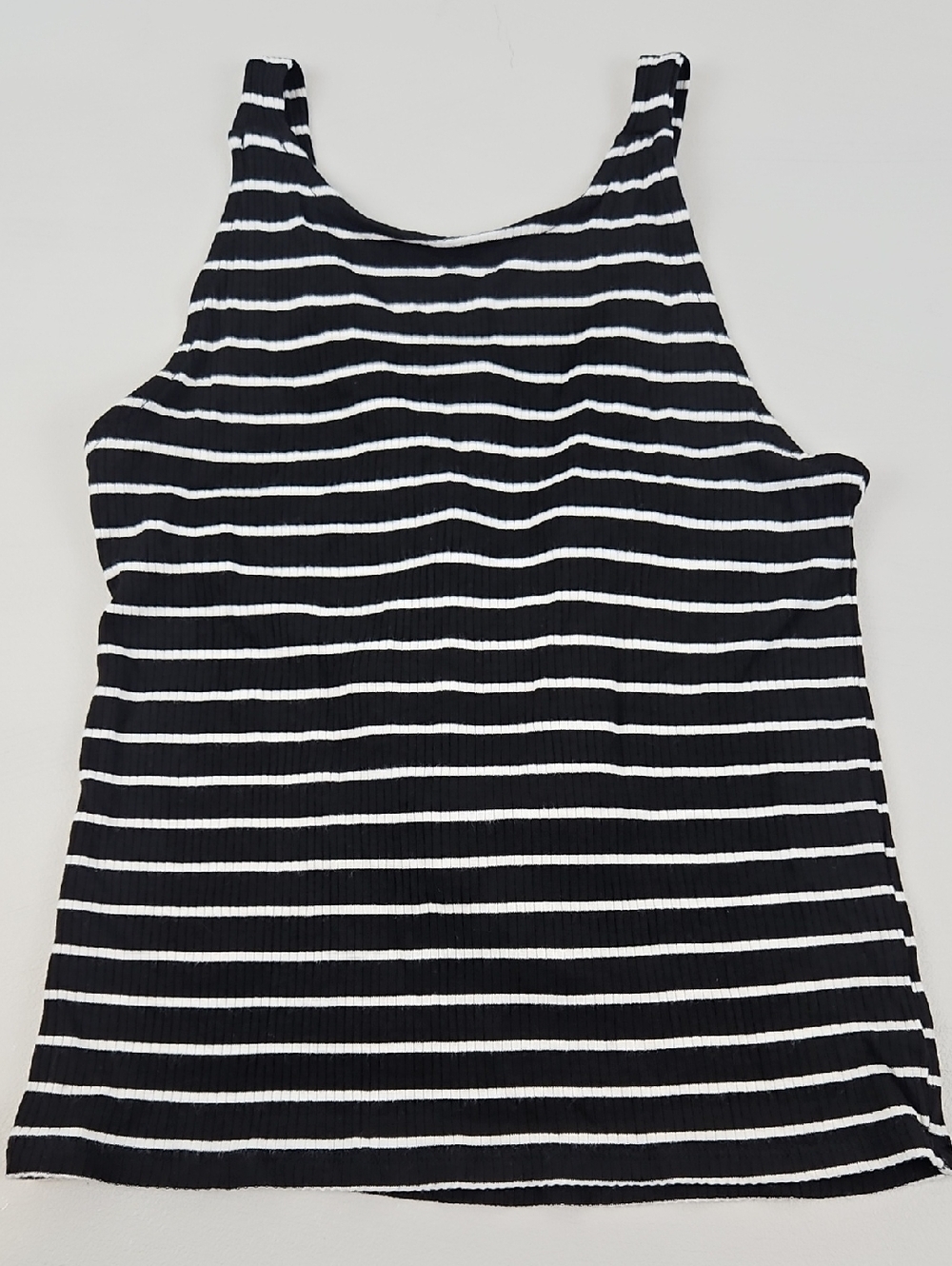 American Eagle Outfitters Striped Black and White Ribbed Tank Top - Women Size S